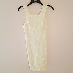 Ark & Co. White body-con dress《 size M